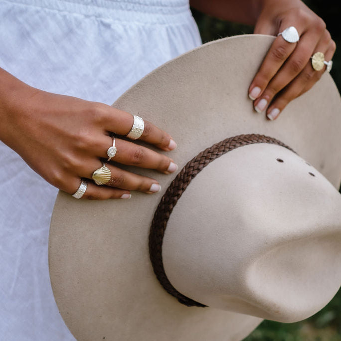 Clam Shell Ring