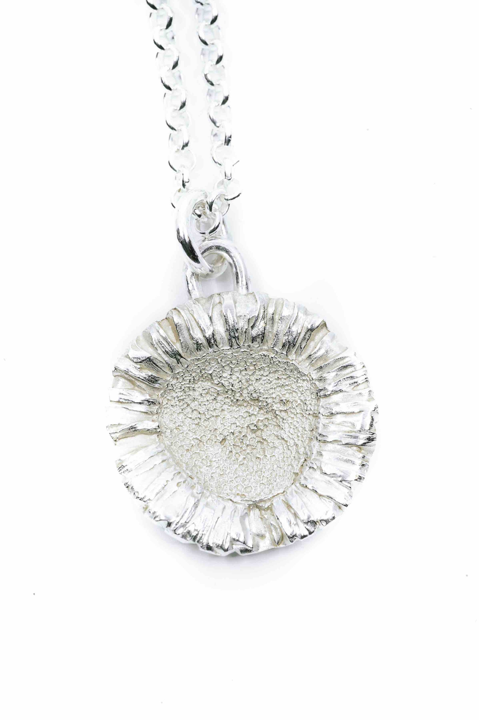Paper Daisy Necklace